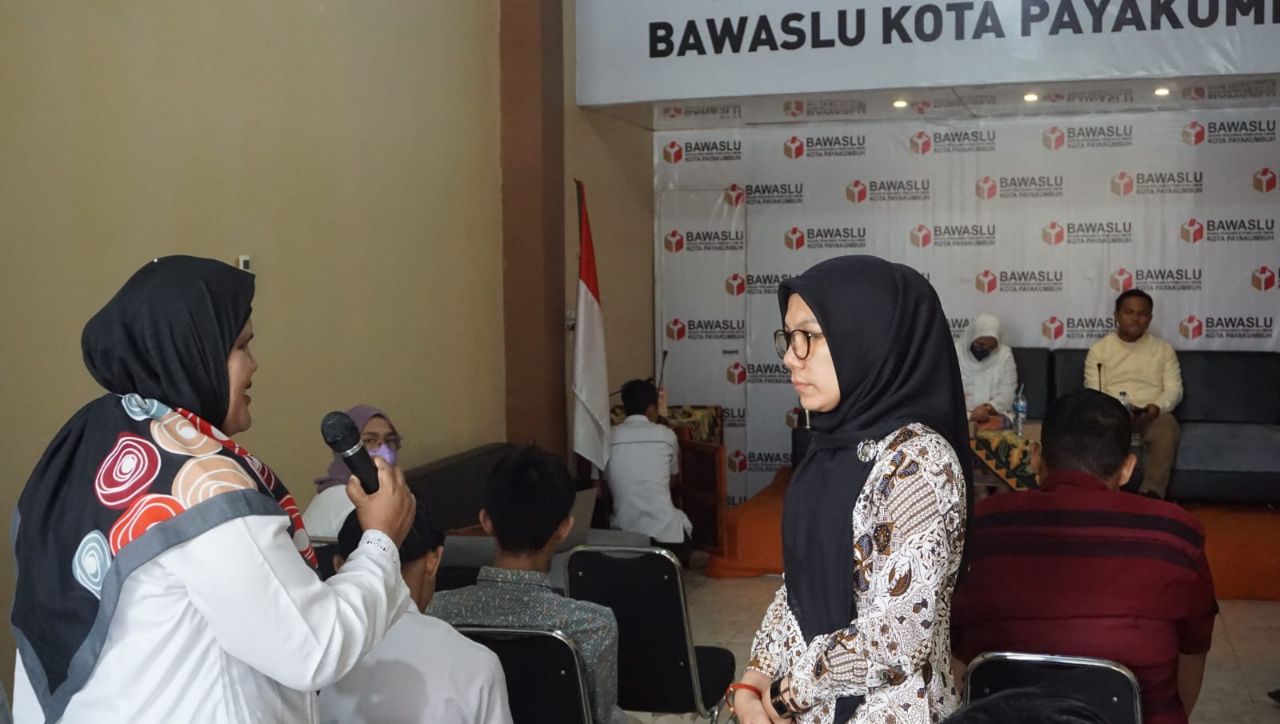 SLB-A Payakumbuh Kunjungi Bawaslu Unduh Belajar terkait kepemiluan 