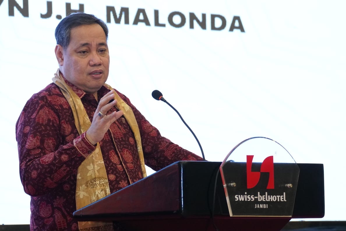 Anggota Bawaslu Herwyn JH Malonda