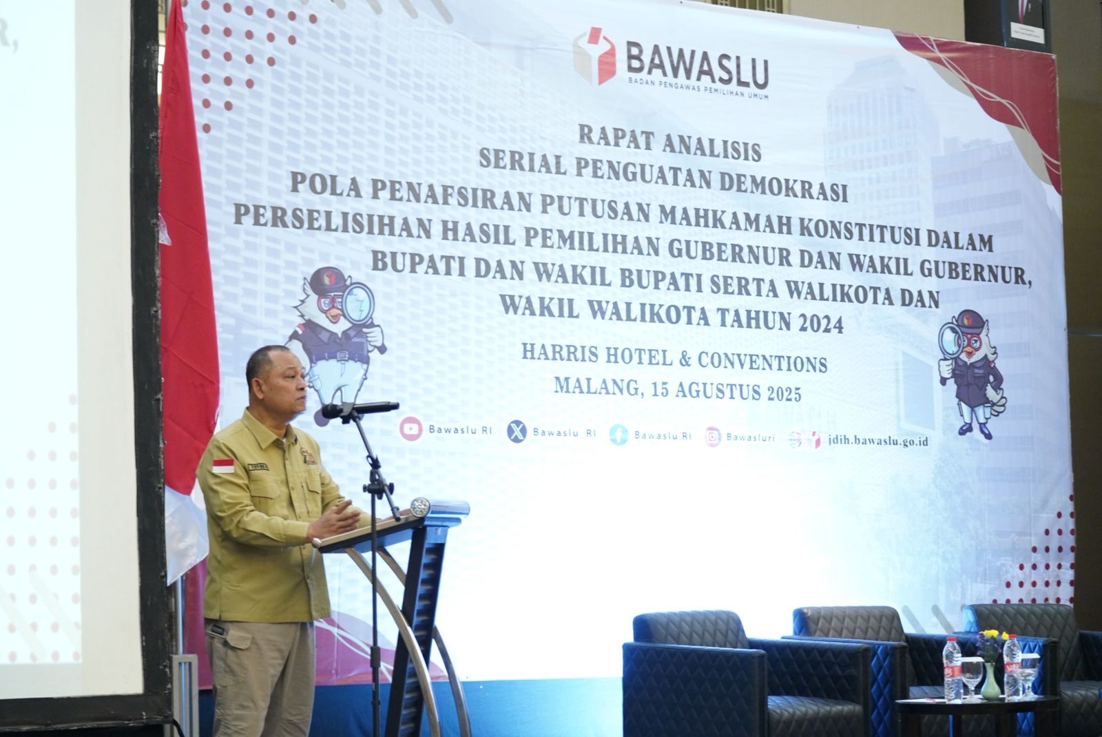nggota Bawaslu Totok Hariyono saat membuka Kegiatan Rapat Analisis Hukum Pola Penafsiran Putusan Mahkamah Konstitusi dalam Perselisihan Hasil Pemilihan Gubernur dan Wakil Gubernur, Bupati dan Wakil Bupati serta Walikota dan Wakil Walikota Tahun 2024. Jumat (15/08/2025).