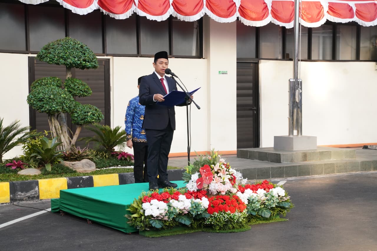 Anggota Bawaslu Puadi saat menjadi Pembina Peringatan Hut ke-80 RI di Kantor Bawaslu, Minggu (17/8/2025).