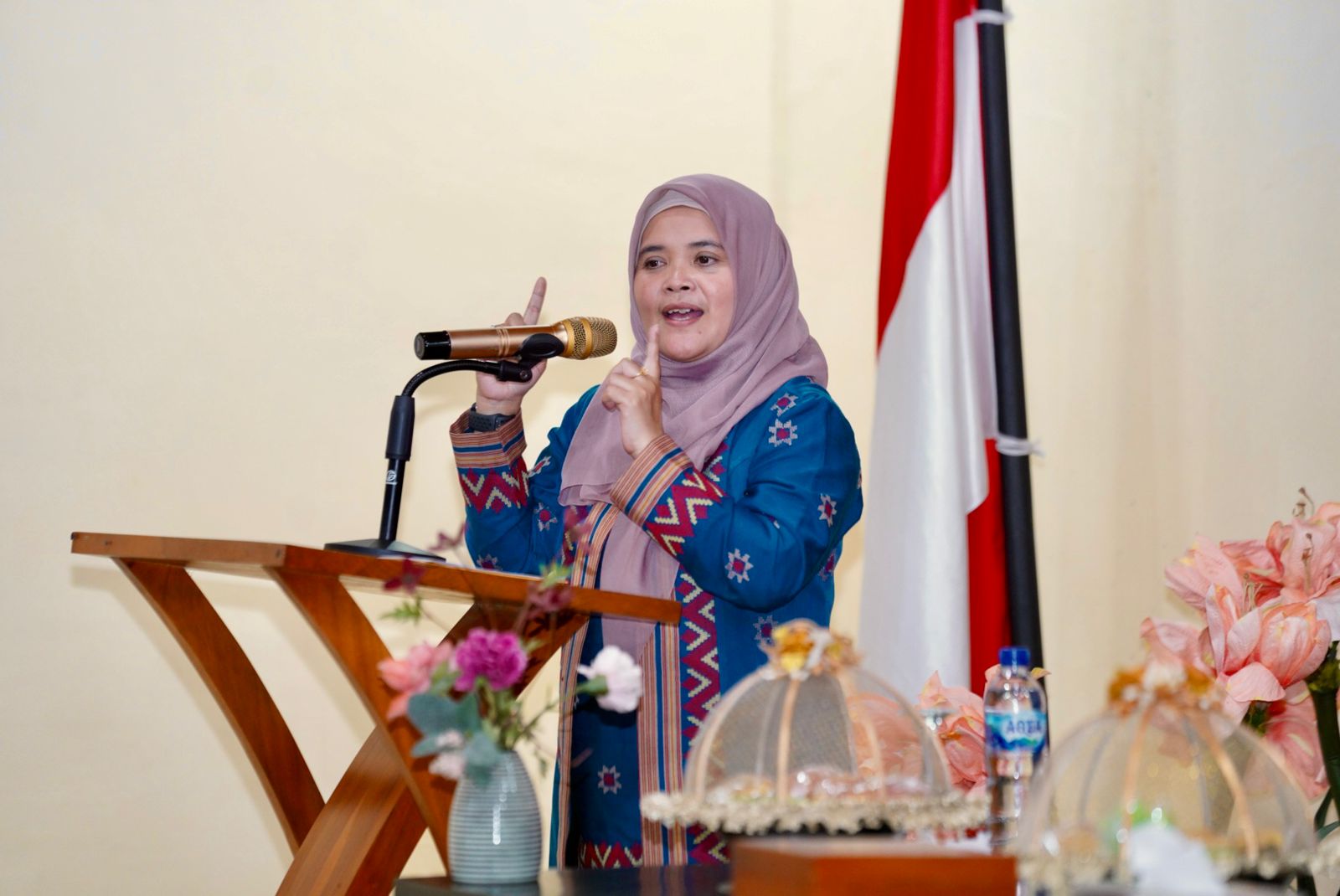 Anggota Bawaslu Lolly Suhenty dalam Penguatan Kelembagaan Pengawas Pemilu Bawaslu di Kabupaten Wakatobi, Selasa (23/9/2025).