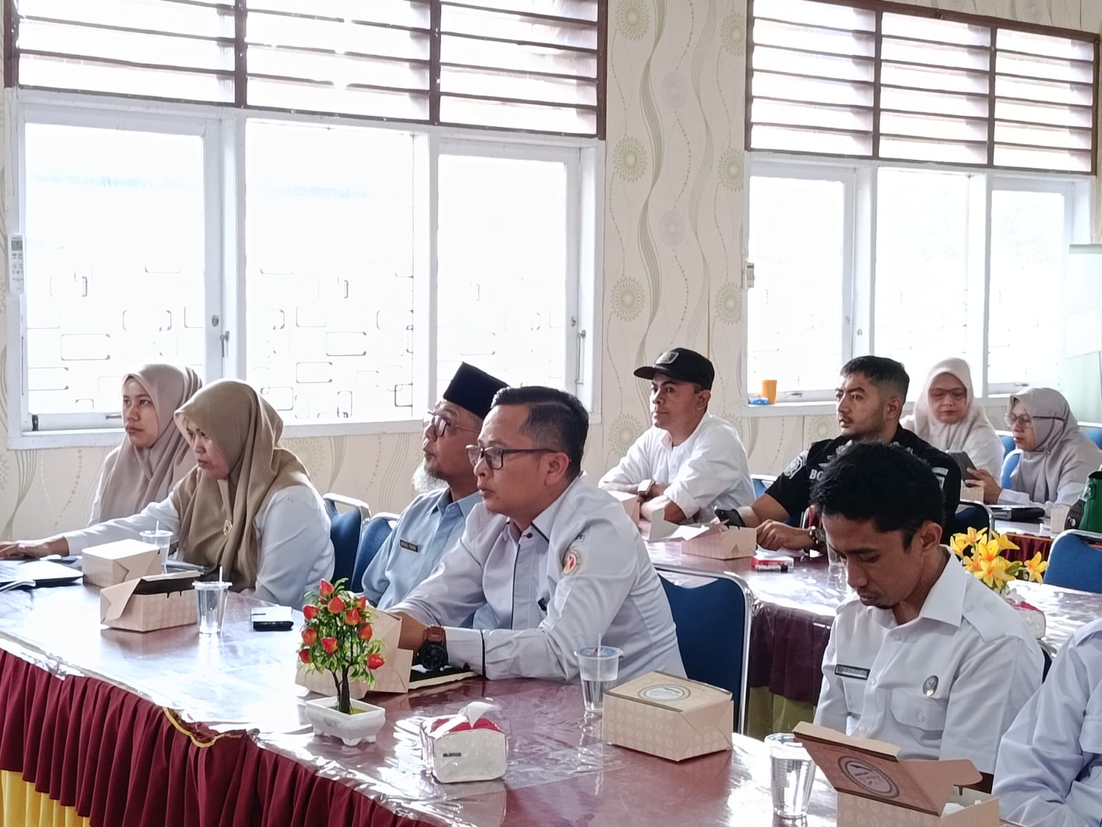 Ketua Bawaslu Kota Payakumbuh Aan Muharman menghadiri undangan dari Kantor Kesatuan Bangsa Dan Politik ( Kesbangpol ) Kota Payakumbuh, Payakumbuh 11 Februari 2026