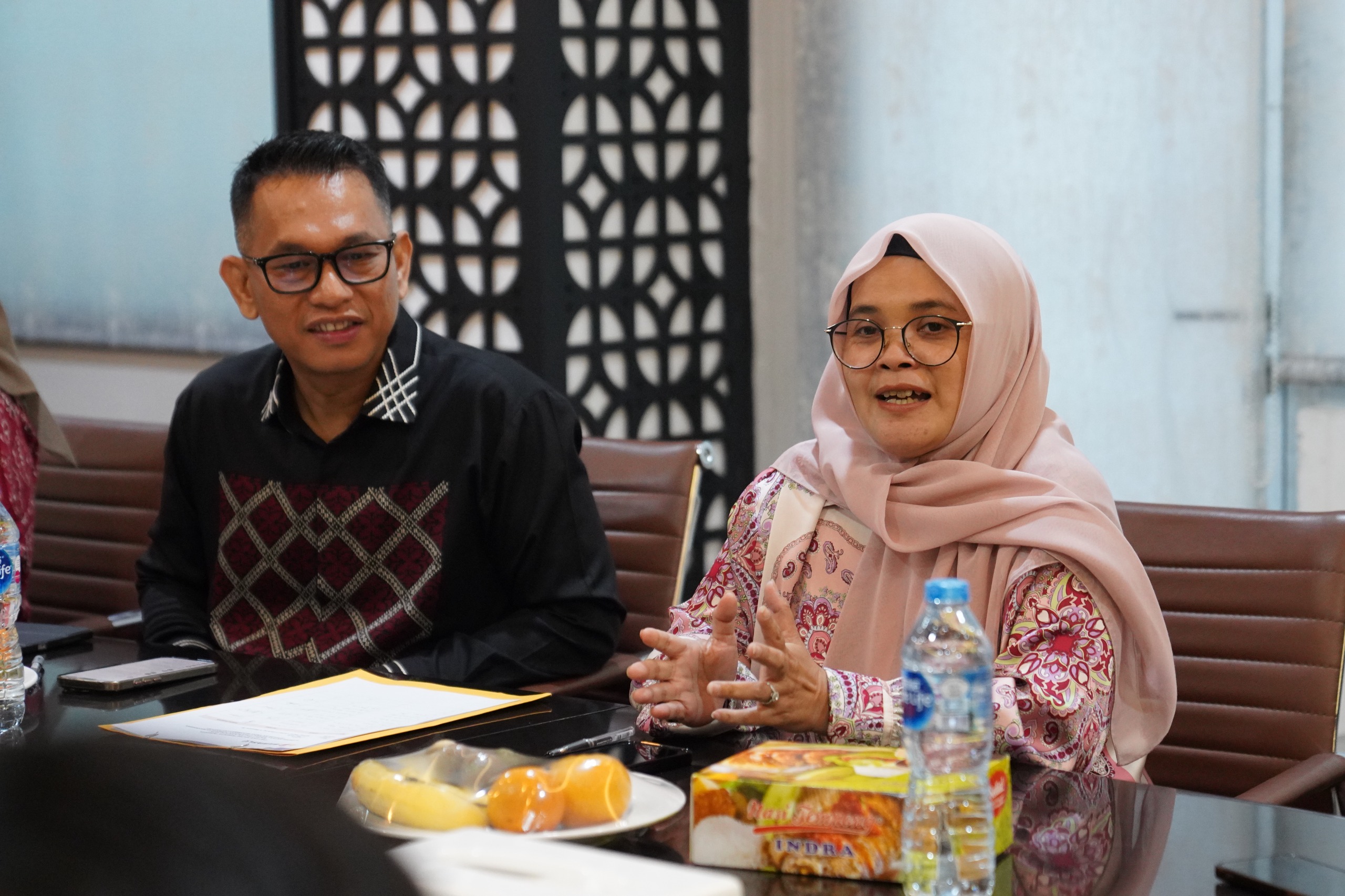 Anggota.Bawaslu Lolly Suhenty saat audiensi dengan DPM PTMA di Gedung Bawaslu, Jakarta, Kamis (21/5/2026). Foto: Pemberitaan dan Publikasi Bawaslu RI