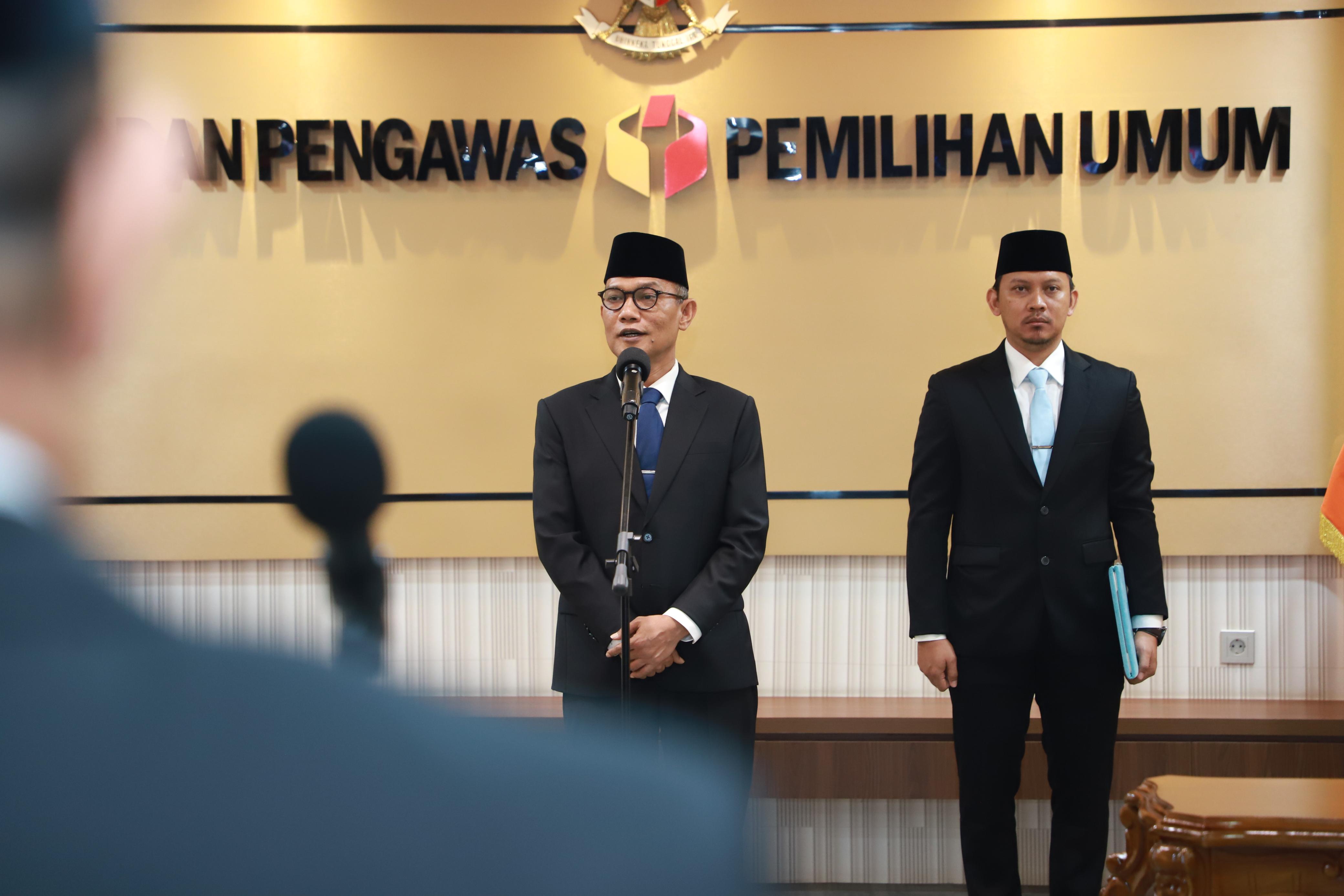 Sekretaris Jenderal Bawaslu Ferdinand Eskol Tiar Sirait dalam pelantikan pimpinan tinggi pratama di lingkungan Bawaslu, di Jakarta, Jumat (12/6/2026).