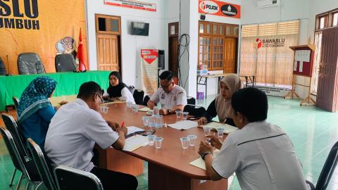 foto dokumentasi Rapat Pleno Bawaslu Kota Payakumbuh, { 15 April 2026 }