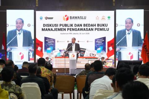 Anggota Bawaslu, Herwyn J.H. Malonda dalam Diskusi dan Bedah Buku Manajemen Pengawasan Pemilu di Indonesia di Jakarta, Selasa (30/6/2026).