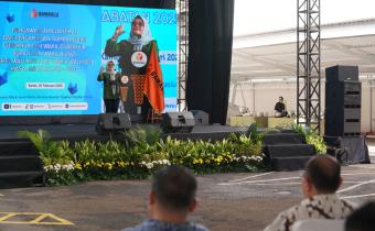 Anggota Bawaslu Lolly Suhenty