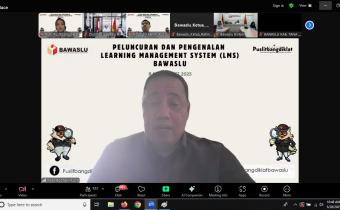 Anggota Bawaslu Herwyn JH Malonda dalam dalam Peluncuran dan Pengenalan Learning Management System (LMS) Bawaslu: Transformasi Pembelajaran Berbasis Teknologi, secara daring pada Rabu (28/5/2025).