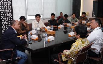 Anggota Bawaslu Totok Hariyono saat beraudiensi dengan Dewan Pimpinan Pusat (DPP) Lembaga Advokasi dan Bantuan Hukum Bulan Bintang (LABH) di Gedung Bawaslu, Kamis, (28/8/2025).