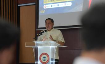 Anggota Bawaslu Herwyn JH Malonda alam Focus Group Discussion (FGD) bertajuk Evaluasi Tata Kelola Organisasi Pengawas Pemilu di Universitas Islam Negeri (UIN) Syarief Hidayatullah, Jumat (27/9/2025).