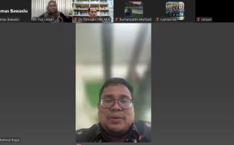 Tangkapan layar Ketua Bawaslu Rahmat Bagja dalam webinar yang diselenggarakan Asosiasi Program Studi Ilmu Politik Indonesia (Apsipol), Senin (11/8/2025)