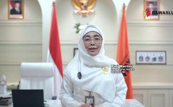 Inspektur Utama Bawaslu Rini Wartini dalam kultum Ngabuburit Pengawasan dengan tema ”Tata Kelola dan Akuntabilitas Kelembagaan dalam Perspektif Ramadhan” melalui daring, Jumat (13/3/2026).