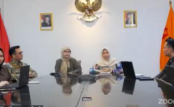 Pemerhati Hukum Pemilu Masruchah (kedua dari kanan) dalam Ngabuburit Pengawasan bertemakan Penguatan Partisipasi Masyarakat dalam Pemilu yang disiarkan langsung di kanal YouTube Bawaslu RI, Kamis (12/3/2026).
