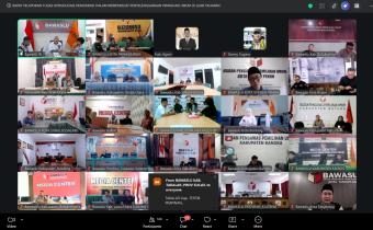 Bawaslu Kota Payakumbuh Ikuti Rapat Zoom Meeting berkaitan dengan 𝗣𝗲𝗹𝗮𝗽𝗼𝗿𝗮𝗻 𝗣𝗲𝗹𝗮𝗸𝘀𝗮𝗻𝗮𝗮𝗻 𝗧𝘂𝗴𝗮𝘀 𝗞𝗼𝗻𝘀𝗼𝗹𝗶𝗱𝗮𝘀𝗶 𝗗𝗲𝗺𝗼𝗸𝗿𝗮𝘀𝗶 𝗱𝗮𝗹𝗮𝗺 𝗠𝗲𝗺𝗽𝗲𝗿𝗸𝘂𝗮𝘁 𝗣𝗲𝗻𝘆𝗲𝗹𝗲𝗻𝗴𝗴𝗮𝗿𝗮𝗮𝗻 𝗣𝗲𝗺𝗶𝗹𝗶𝗵𝗮𝗻 𝗨𝗺𝘂𝗺 