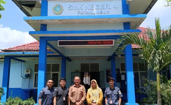 foto kegiatan Bawaslu Kota Payakumbuh dengan SMK N 4 Kota Payakumbuh, { 28 April 2026 }